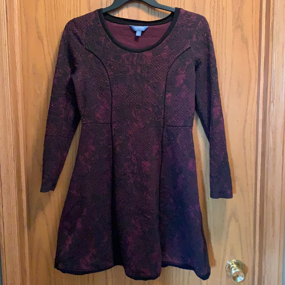 Simply Vera Wang Black & Plum Medium Long Sleeve Dress
